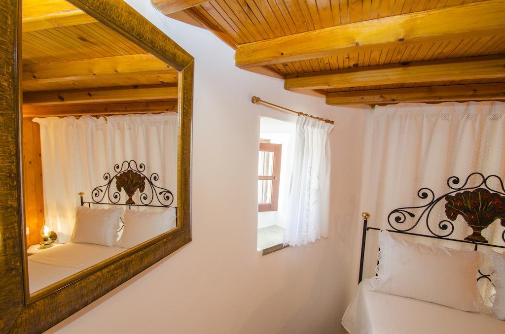 Drougas' Windmill Villa Plaka  Cameră foto